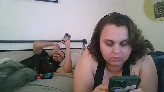 lyshaa online show from September 24, 2025, 6:33 pm