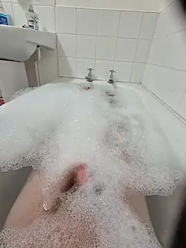 Deebo2212 online show from February 18, 2026, 12:28 am