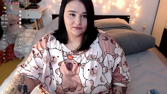 naughtykiss online show from September 21, 2025, 4:25 am