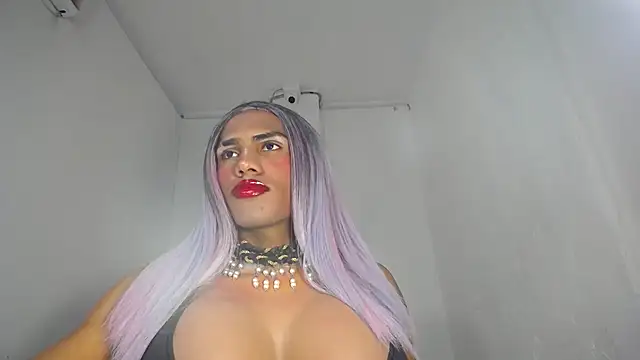 paulabigcock online show from March 18, 2025, 7:53 pm