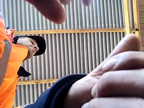 Codymc89 online show from November 4, 2025, 10:25 am