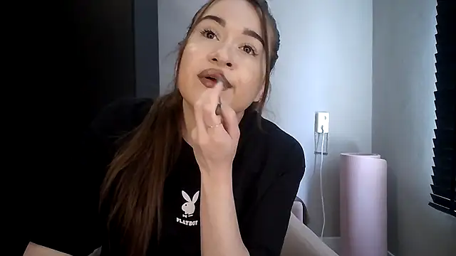 avajade online show from March 27, 2026, 11:10 am