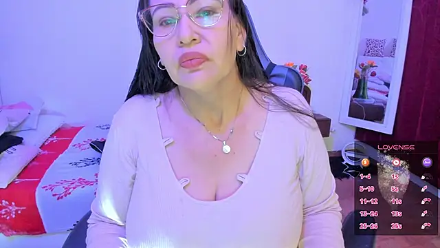 Snapshot of esmeralda_milf chatting on January 15, 2026, 3:16 pm esmeralda milf online show from January 15, 2026, 3:16 pm