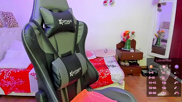 Snapshot of esmeralda_milf chatting on February 7, 2026, 11:58 am esmeralda milf online show from February 7, 2026, 11:58 am