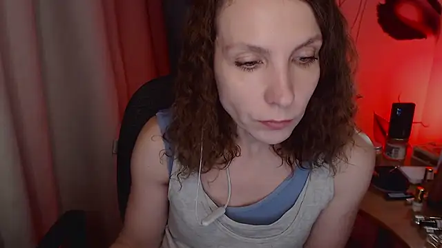 JohansonKatie online show from January 14, 2025, 11:31 am