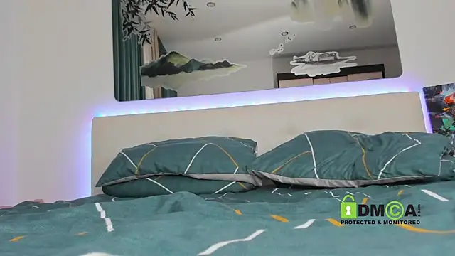 SonyaParadise online show from October 3, 2025, 11:29 am