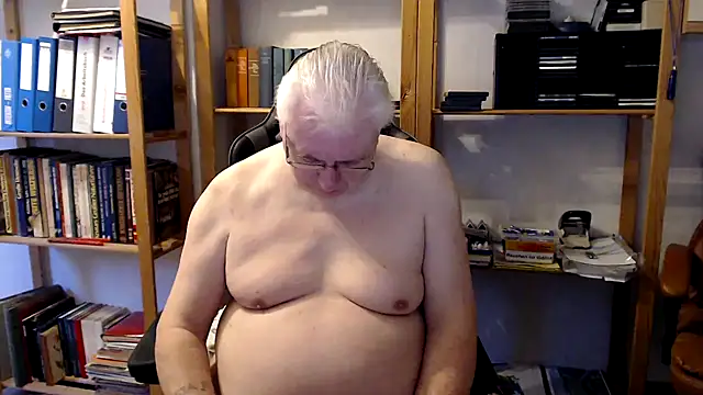 Snapshot of SchwanzhureXXL chatting on February 3, 2025, 7:18 am SchwanzhureXXL online show from February 3, 2025, 7:18 am