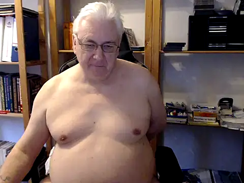 Snapshot of SchwanzhureXXL chatting on February 13, 2025, 2:52 pm SchwanzhureXXL online show from February 13, 2025, 2:52 pm