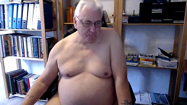 Snapshot of SchwanzhureXXL chatting on September 13, 2025, 8:14 am SchwanzhureXXL online show from September 13, 2025, 8:14 am