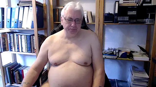 Snapshot of SchwanzhureXXL chatting on March 20, 2026, 8:41 am SchwanzhureXXL online show from March 20, 2026, 8:41 am