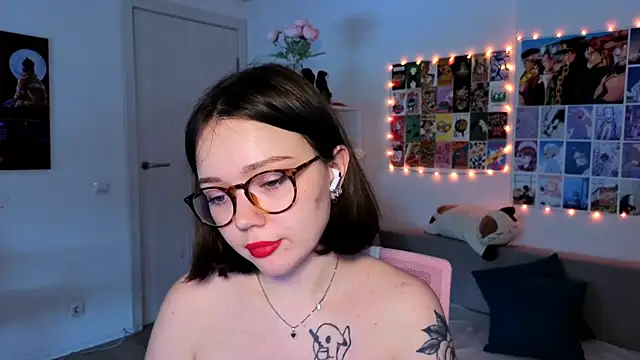 Snapshot of MilenaSaint chatting on February 19, 2025, 2:55 am MilenaSaint online show from February 19, 2025, 2:55 am