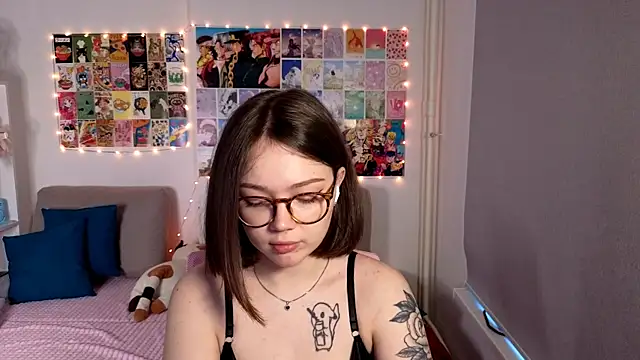 Snapshot of MilenaSaint chatting on March 1, 2025, 6:35 am MilenaSaint online show from March 1, 2025, 6:35 am