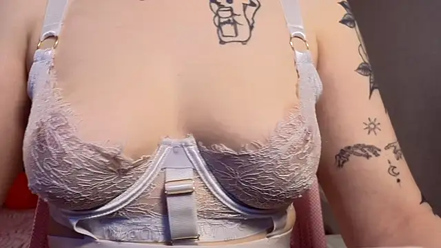 Snapshot of MilenaSaint chatting on March 2, 2025, 3:13 am MilenaSaint online show from March 2, 2025, 3:13 am