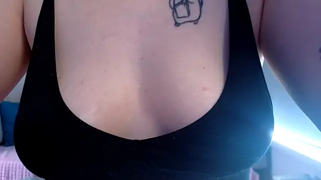 Snapshot of MilenaSaint chatting on March 9, 2025, 9:46 am MilenaSaint online show from March 9, 2025, 9:46 am