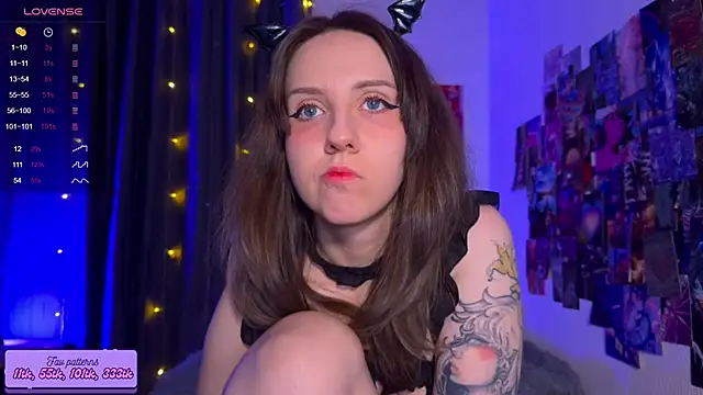 HotaruTomo online show from November 2, 2025, 4:26 am