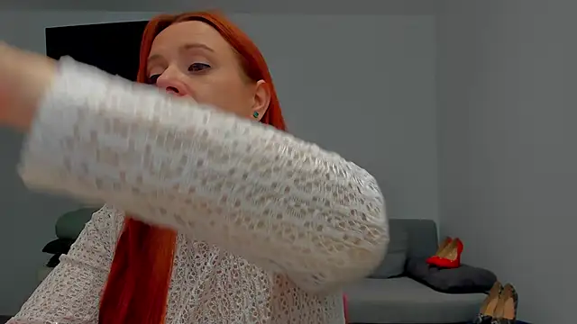 emilianna666 online show from April 2, 2026, 12:25 pm