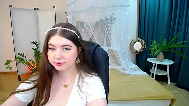 NicoleFoxery online show from February 8, 2025, 6:12 pm