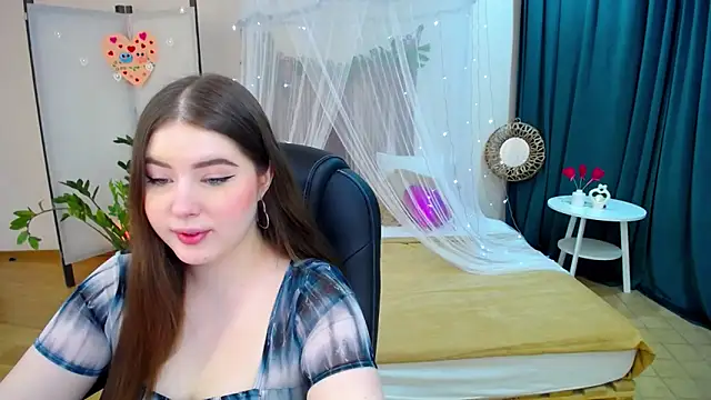 NicoleFoxery online show from February 28, 2025, 6:20 pm