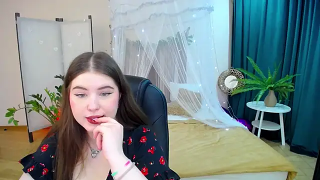 NicoleFoxery online show from March 8, 2025, 9:29 pm