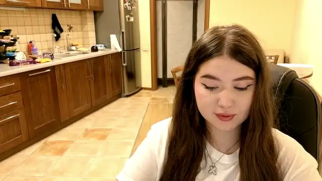 NicoleFoxery online show from September 25, 2025, 3:21 am