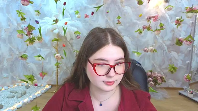 NicoleFoxery online show from April 5, 2026, 6:16 pm