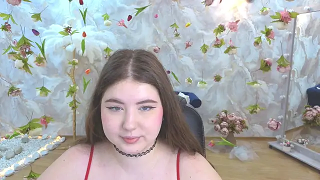 Snapshot of NicoleFoxery chatting on May 18, 2026, 6:25 pm NicoleFoxery online show from May 18, 2026, 6:25 pm