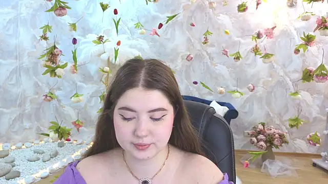 Snapshot of NicoleFoxery chatting on May 23, 2026, 6:23 pm NicoleFoxery online show from May 23, 2026, 6:23 pm