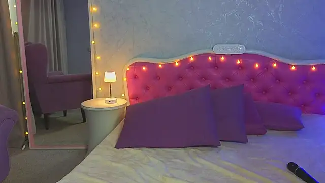 Ariana Petite online show from February 20, 2025, 5:23 am