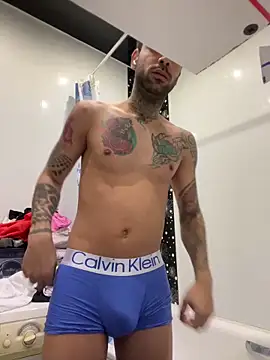 Snapshot of Andy94110328205 chatting on March 21, 2025, 4:07 pm Andy94110328205 online show from March 21, 2025, 4:07 pm