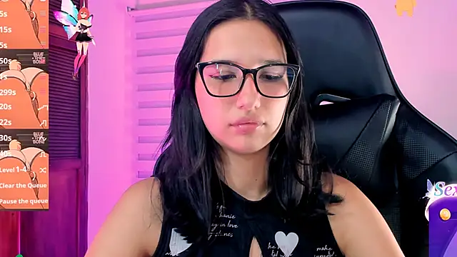 Snapshot of Luniverse chatting on February 5, 2025, 12:10 am Luniverse online show from February 5, 2025, 12:10 am