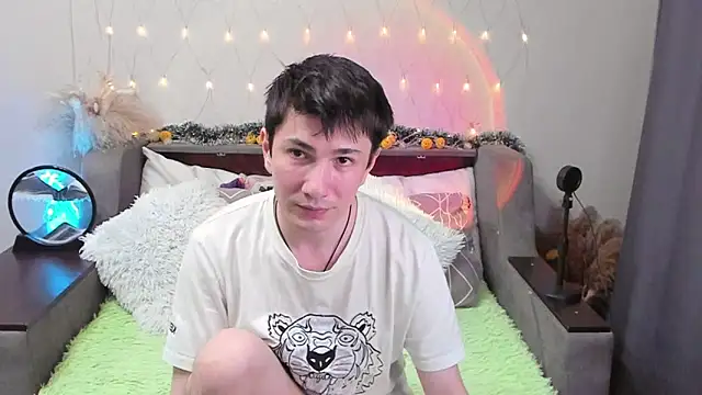 Yumi steve online show from October 7, 2025, 5:54 pm