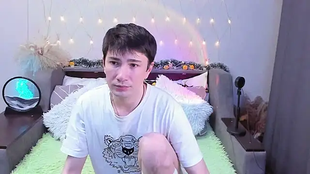 Yumi steve online show from October 27, 2025, 6:12 pm