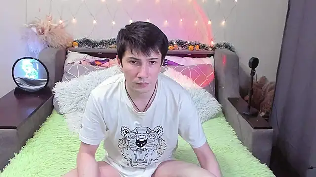 Yumi steve online show from November 5, 2025, 4:40 pm