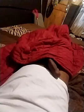 Snapshot of Dennis0847 chatting on December 18, 2025, 4:40 am Dennis0847 online show from December 18, 2025, 4:40 am