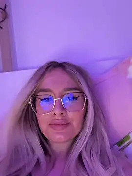 mollyxxx online show from January 20, 2025, 3:50 pm