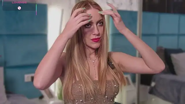 Snapshot of RockQueen_A chatting on September 30, 2025, 5:34 am RockQueen A online show from September 30, 2025, 5:34 am