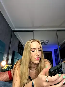 Snapshot of RockQueen_A chatting on October 16, 2025, 4:08 pm RockQueen A online show from October 16, 2025, 4:08 pm