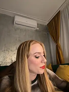 Snapshot of RockQueen_A chatting on October 21, 2025, 3:24 pm RockQueen A online show from October 21, 2025, 3:24 pm