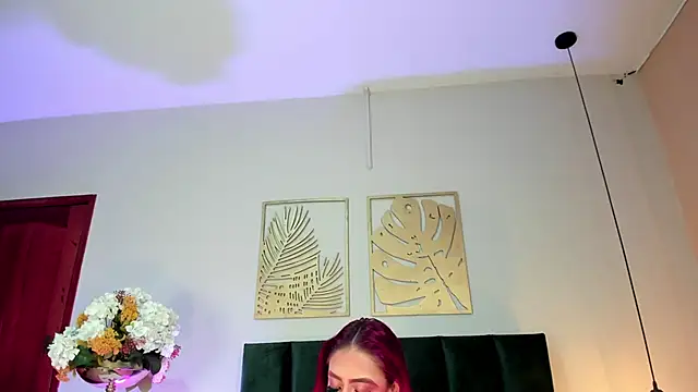 JupiteFox online show from April 11, 2026, 1:54 am