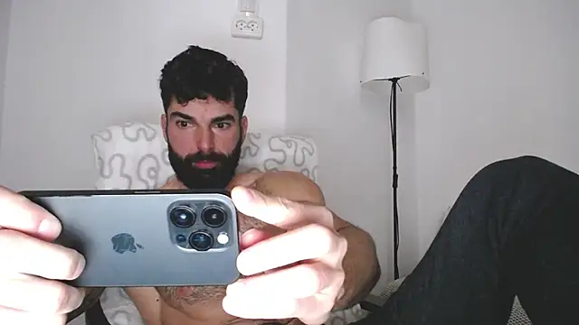 Verycutex online show from February 28, 2025, 7:05 am