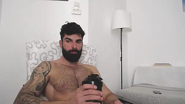 Verycutex online show from March 10, 2025, 8:48 am