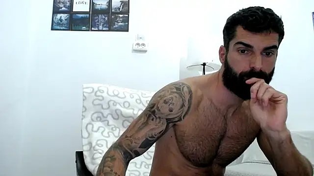 Verycutex online show from October 26, 2025, 7:58 am