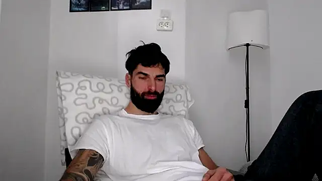 Verycutex online show from January 14, 2026, 7:47 am