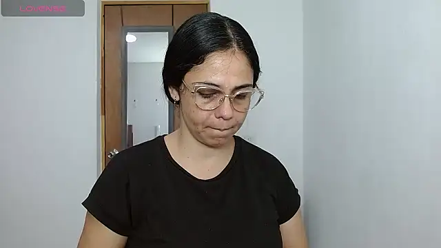 selena ferri online show from April 10, 2026, 1:00 am