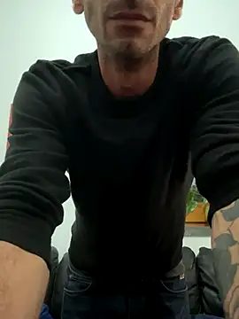 Snapshot of coppiaMeMisstress chatting on November 7, 2025, 10:32 pm coppiaMeMisstress online show from November 7, 2025, 10:32 pm