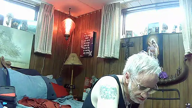 Makowboy online show from February 3, 2025, 6:49 pm