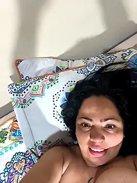 NIKOLE1301 online show from November 21, 2025, 2:10 am