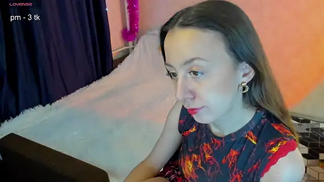 CurlySteph online show from January 18, 2025, 6:43 pm