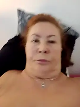 Snapshot of Hottie-Mom chatting on September 24, 2025, 7:23 am Hottie-Mom online show from September 24, 2025, 7:23 am