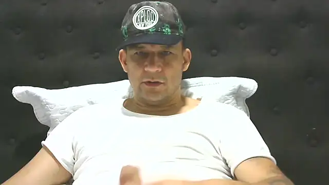 altenori112 online show from March 4, 2025, 11:54 pm